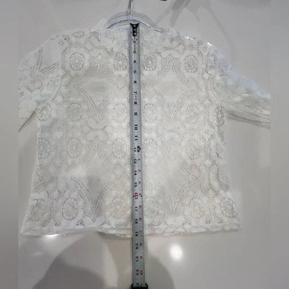 Francesca White Lace Top Elegant Never Worn - Picture 9 of 9